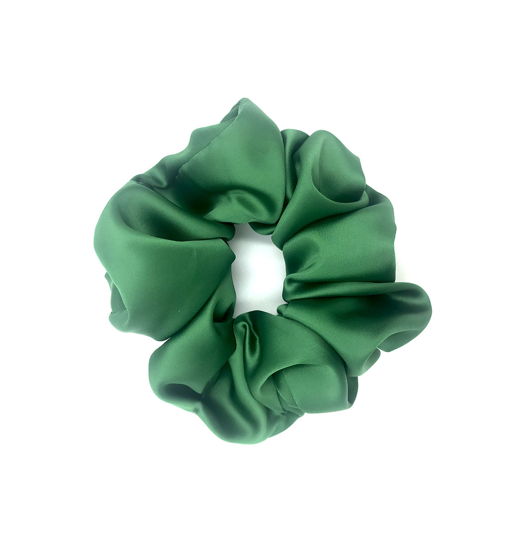 Stor scrunchie i satin grön